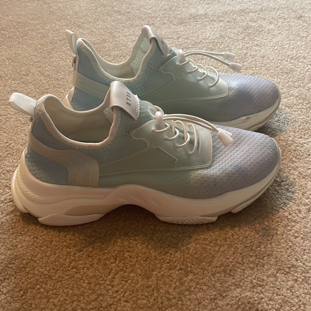 steve madden womens size 10 gymshoes